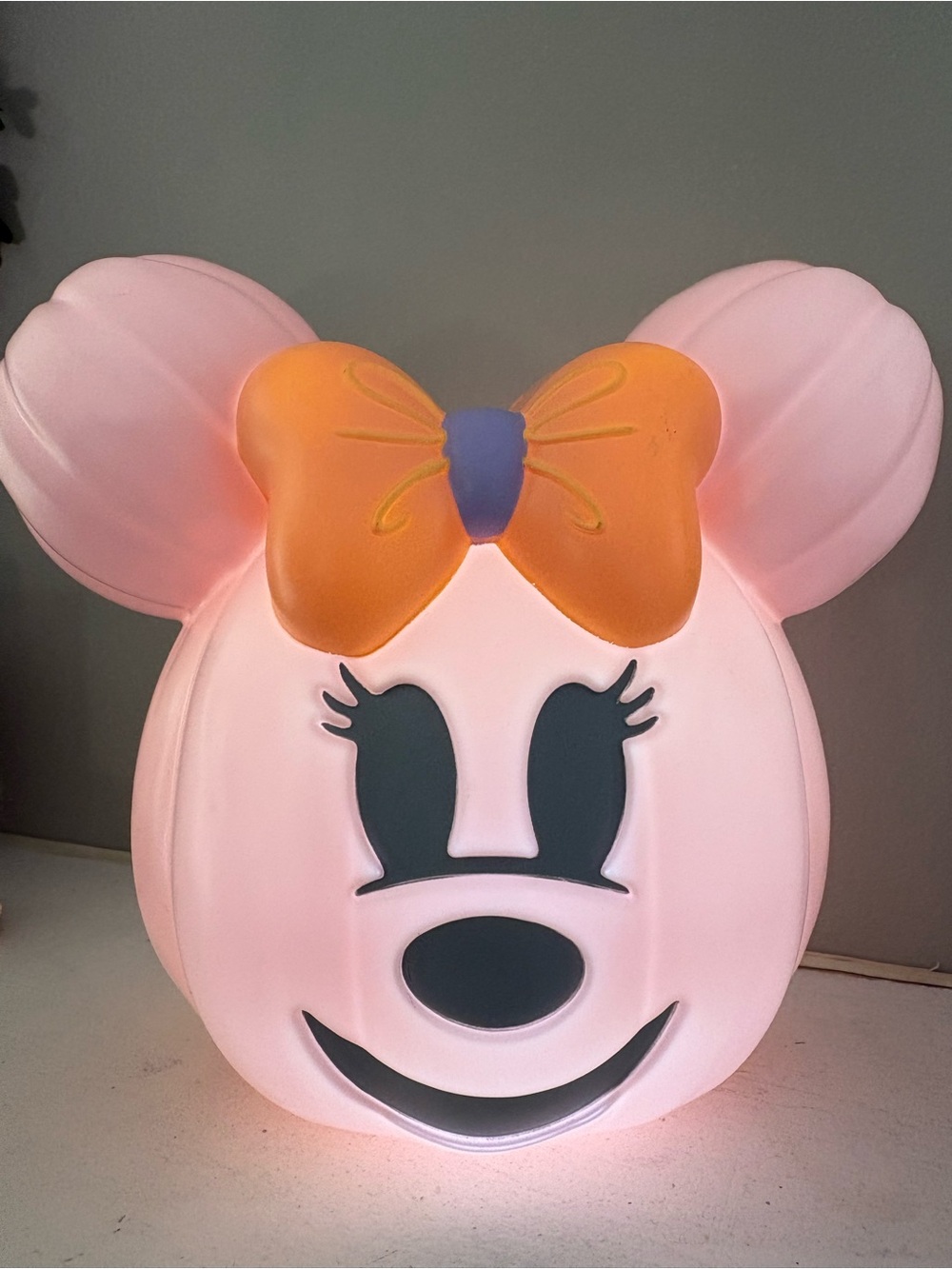 Disney Parks Minnie Cutie Pastel Pink Light Up Pumpkin Halloween 2026
